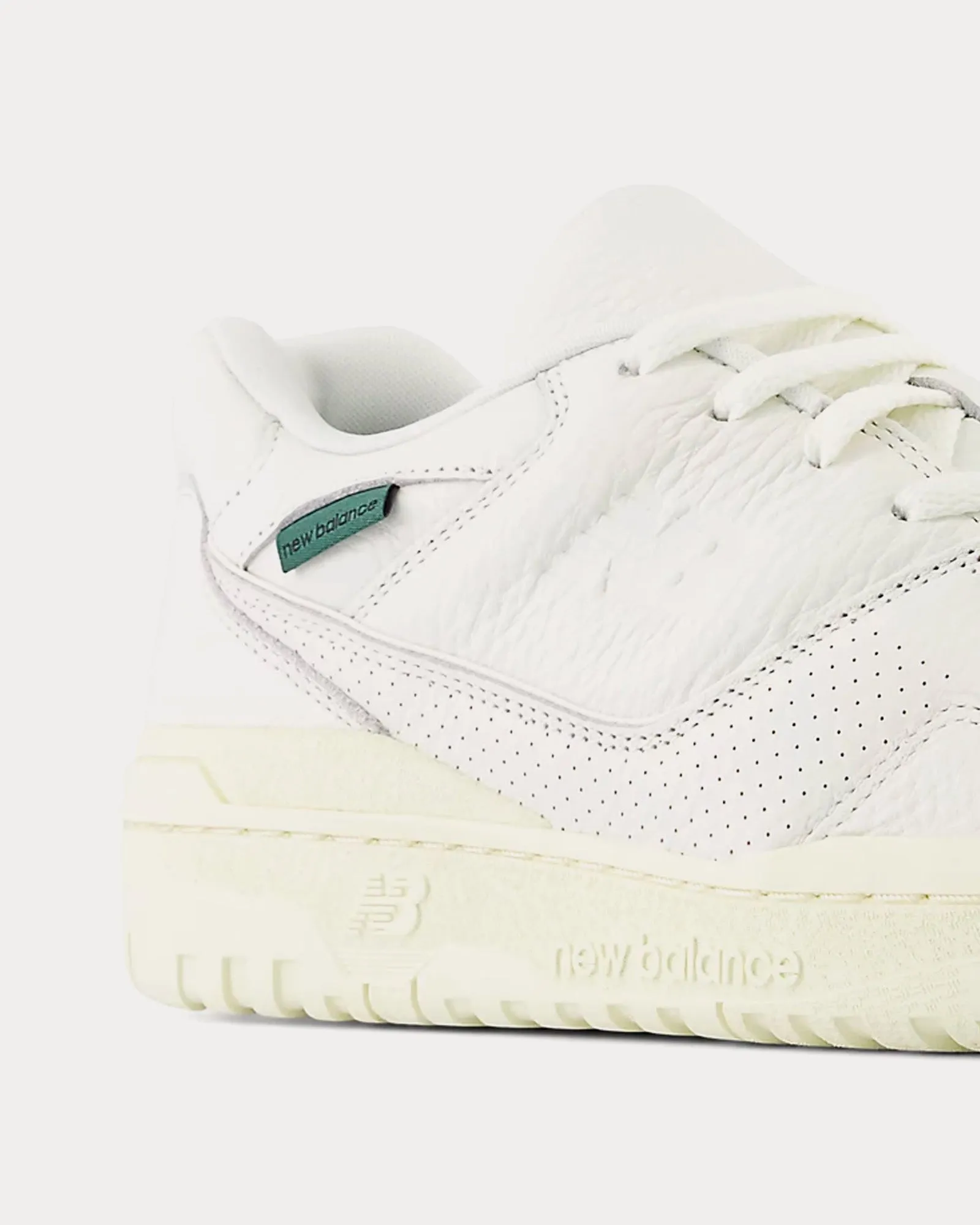 550 Sea Salt / Angora/ Nightwatch Green Low Top Sneakers