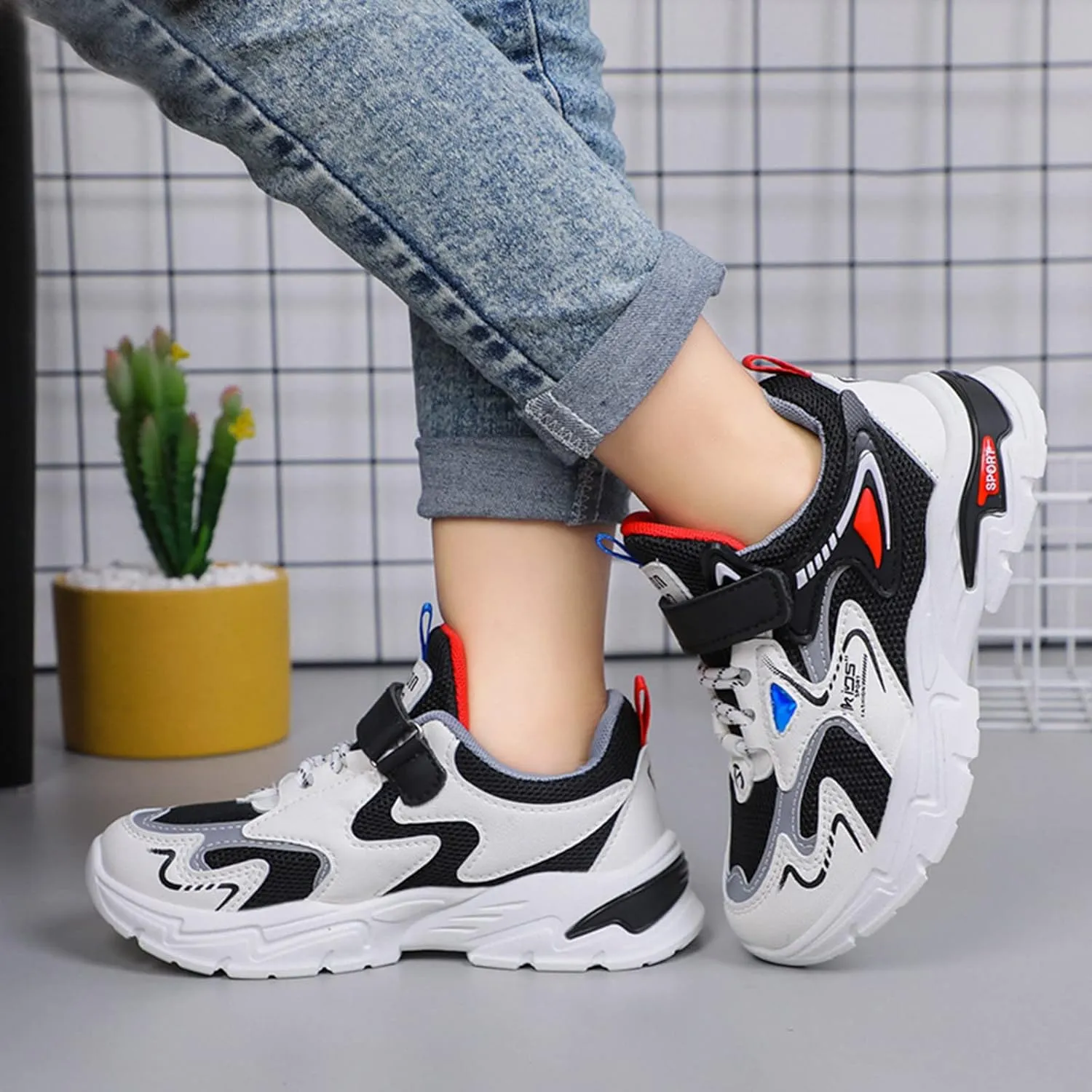 Boys Girls Sneakers, Kids Tennis Shoes for Walking/Running Lightweight Breathable Gym Shoes Outdoor Hiking Sports