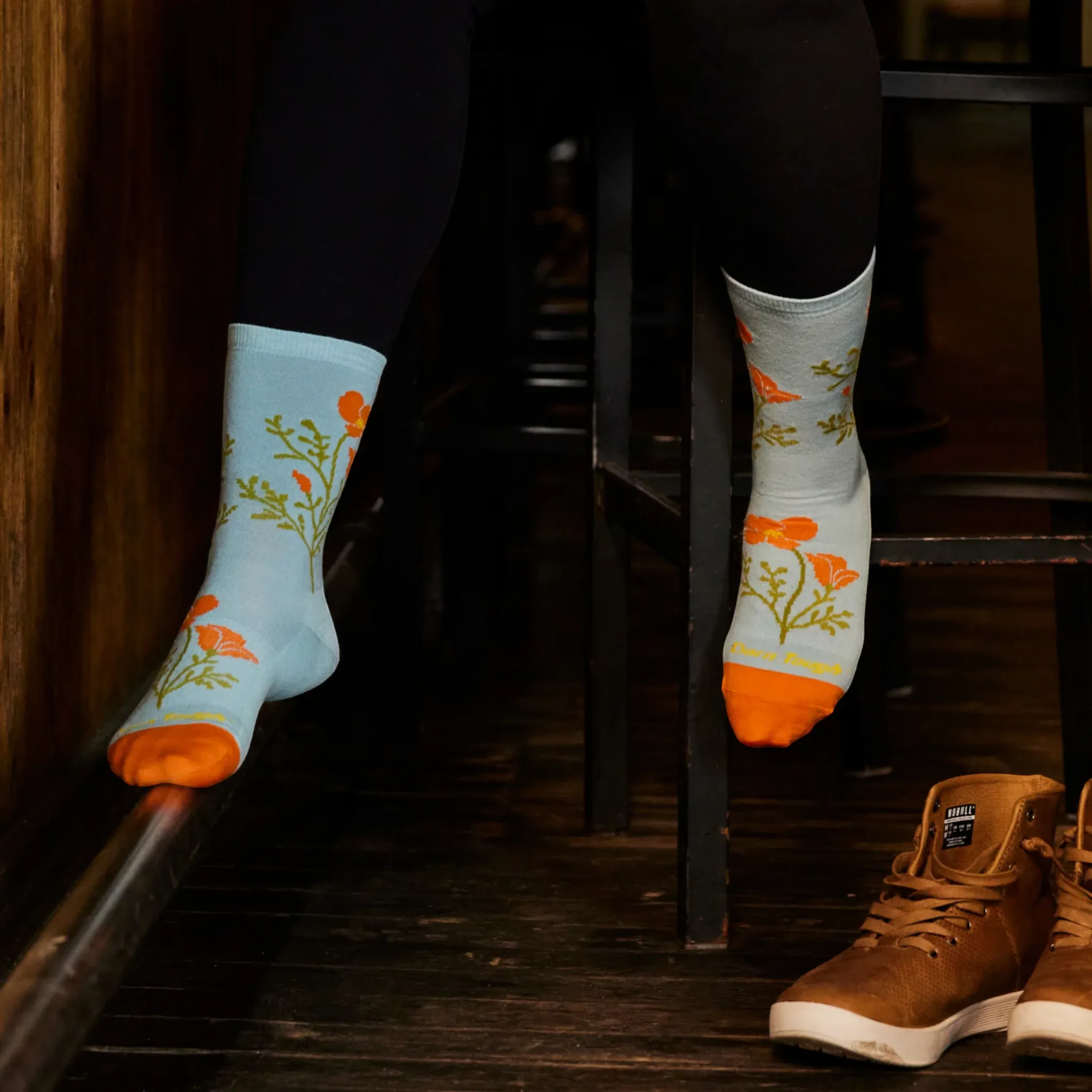 Darn Tough Women's Blossom Crew Lightweight Lifestyle Socks