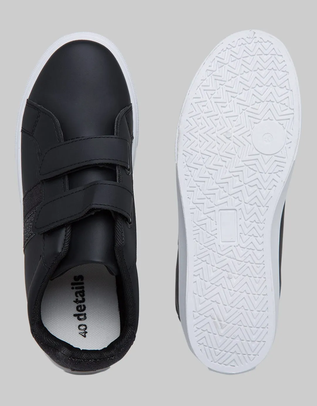 Details Sneakers Woman