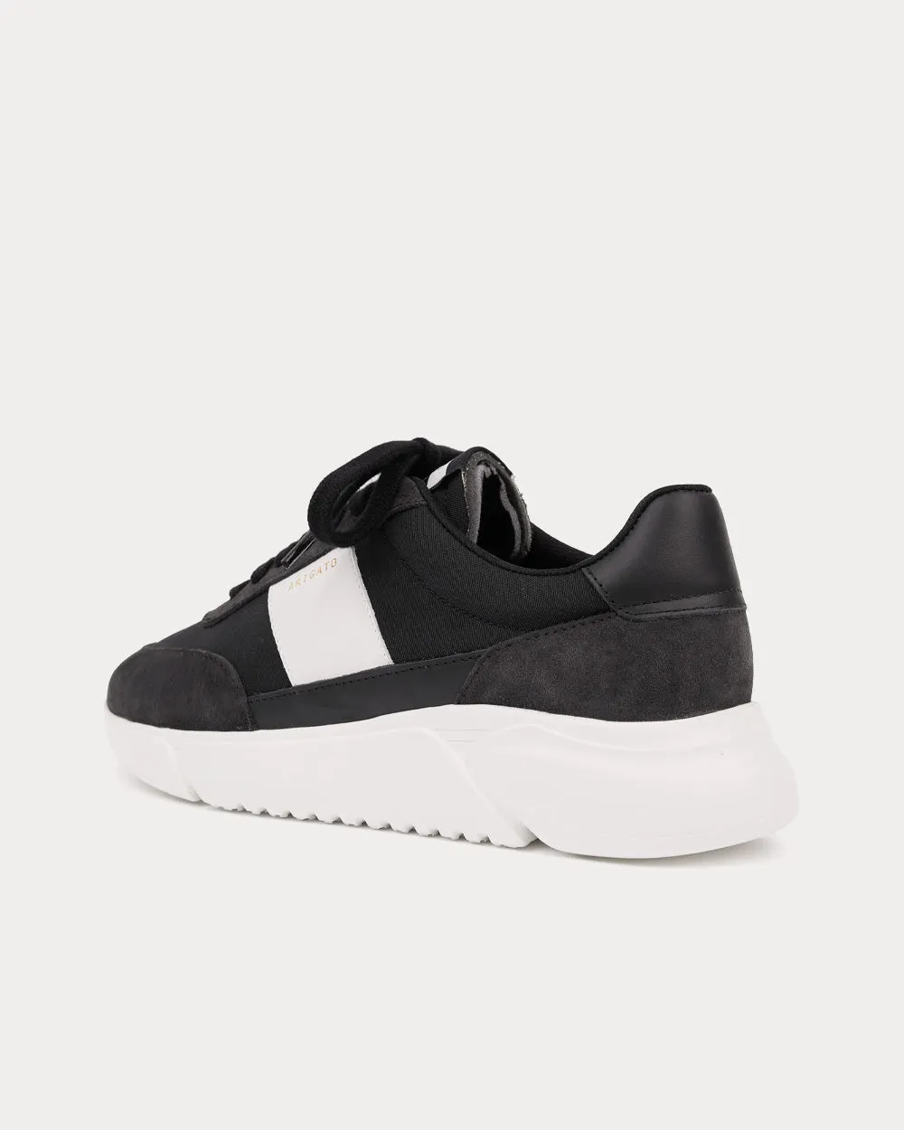 Genesis Vintage Runner Black / White Low Top Sneakers