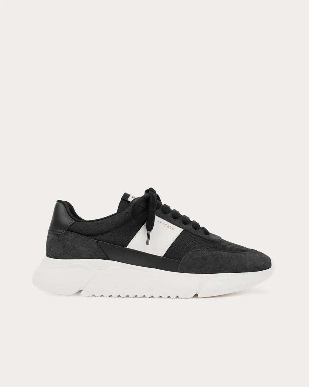 Genesis Vintage Runner Black / White Low Top Sneakers