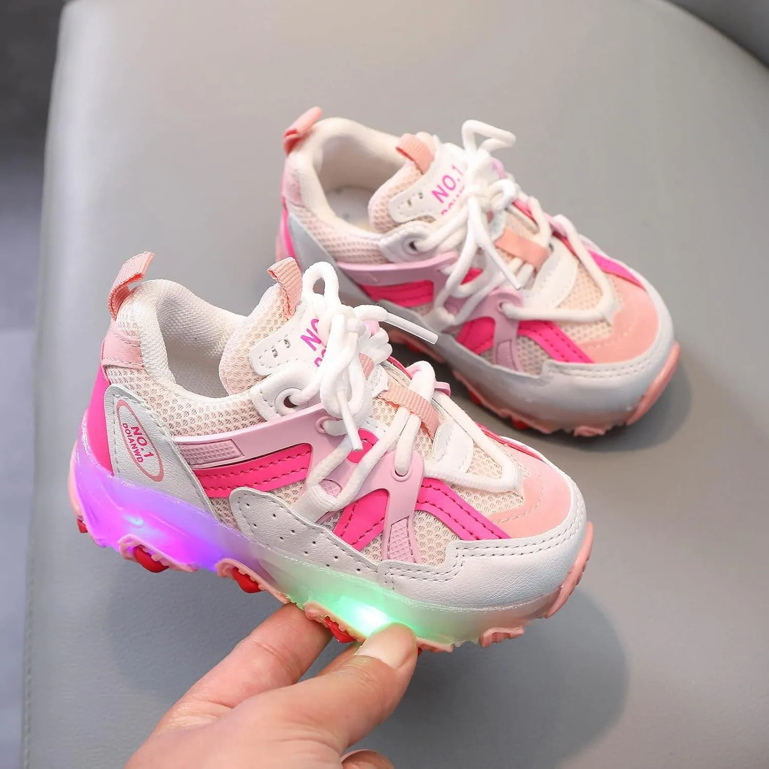 Kids Light Up Shoes Boys Girls Breathable Fashion Flashing Sneaker Athletic Running Shoe Toddler First Walking Sneaker