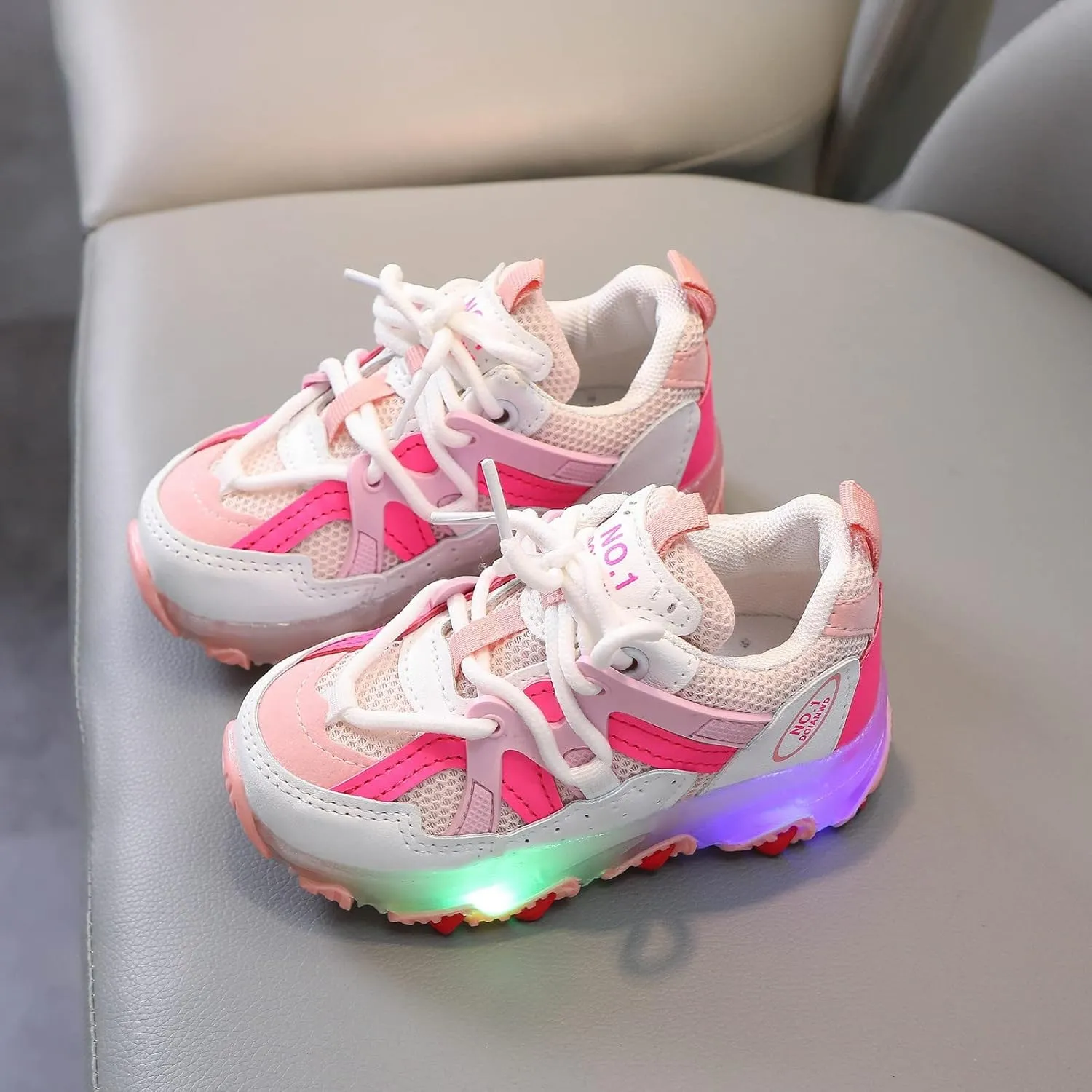 Kids Light Up Shoes Boys Girls Breathable Fashion Flashing Sneaker Athletic Running Shoe Toddler First Walking Sneaker