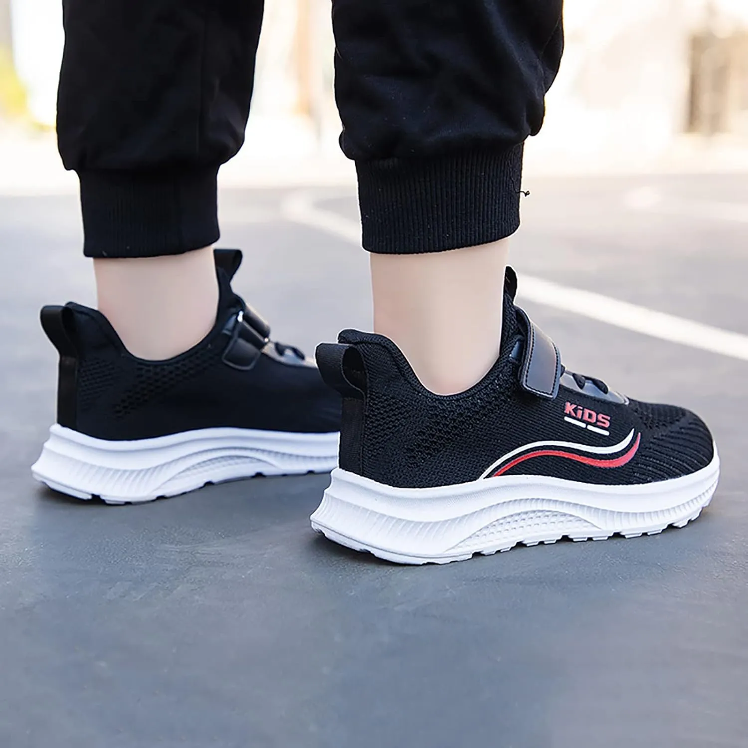 Kids Lightweight Running Shoes Breathable Elastic Adjustable Strap Soft Sole Anti Slip Tennis Shoes for Toddler