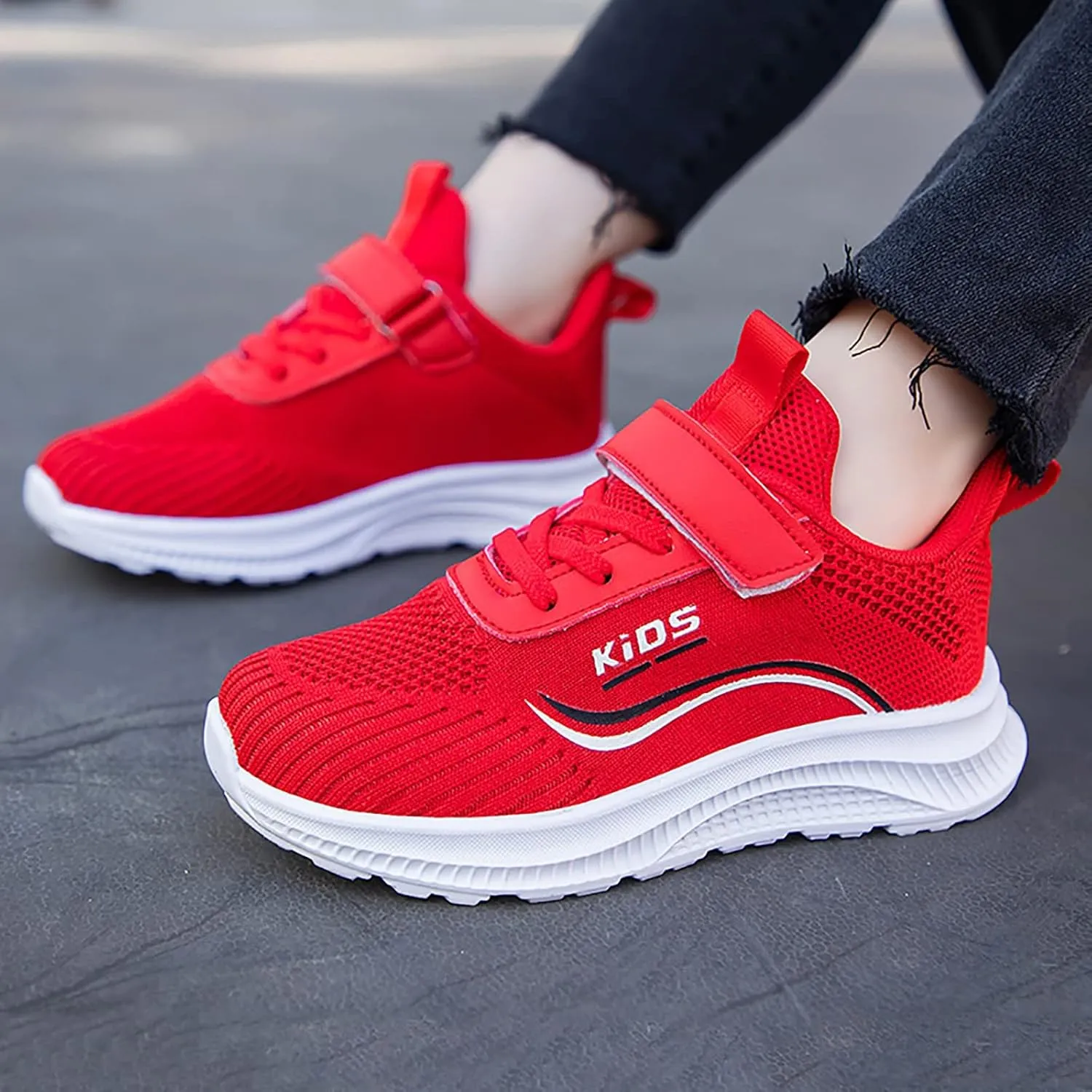 Kids Lightweight Running Shoes Breathable Elastic Adjustable Strap Soft Sole Anti Slip Tennis Shoes for Toddler