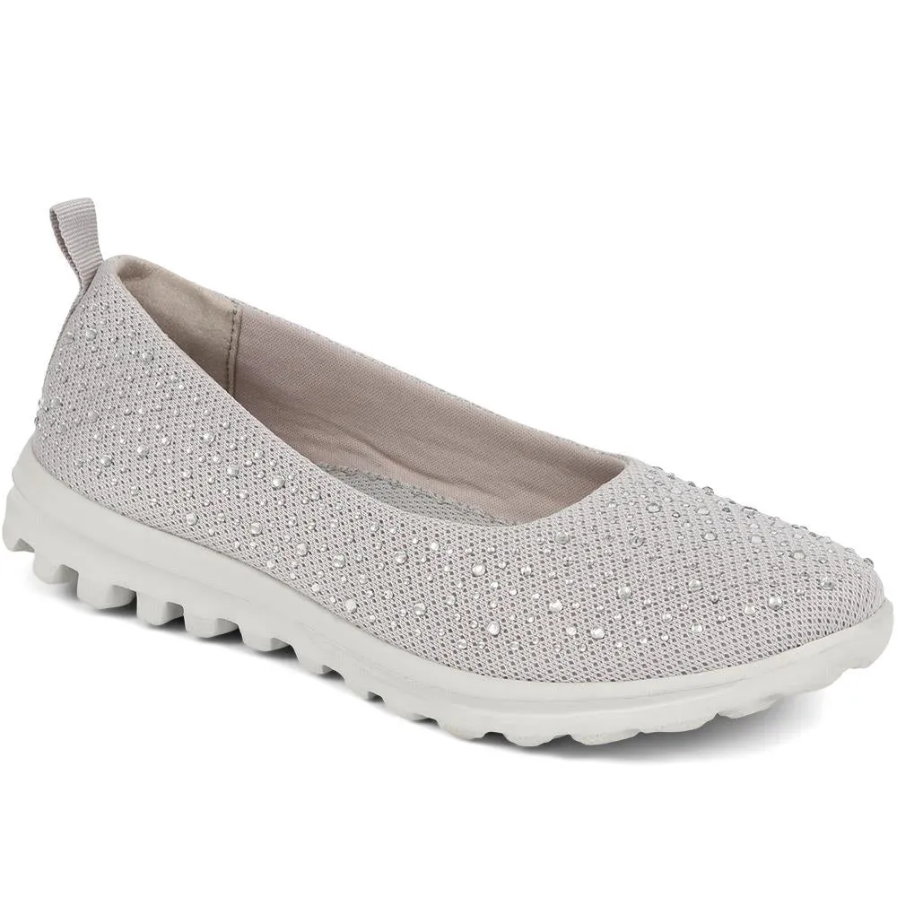 Lightweight Slip-On Pumps - BRK39005 / 325 008