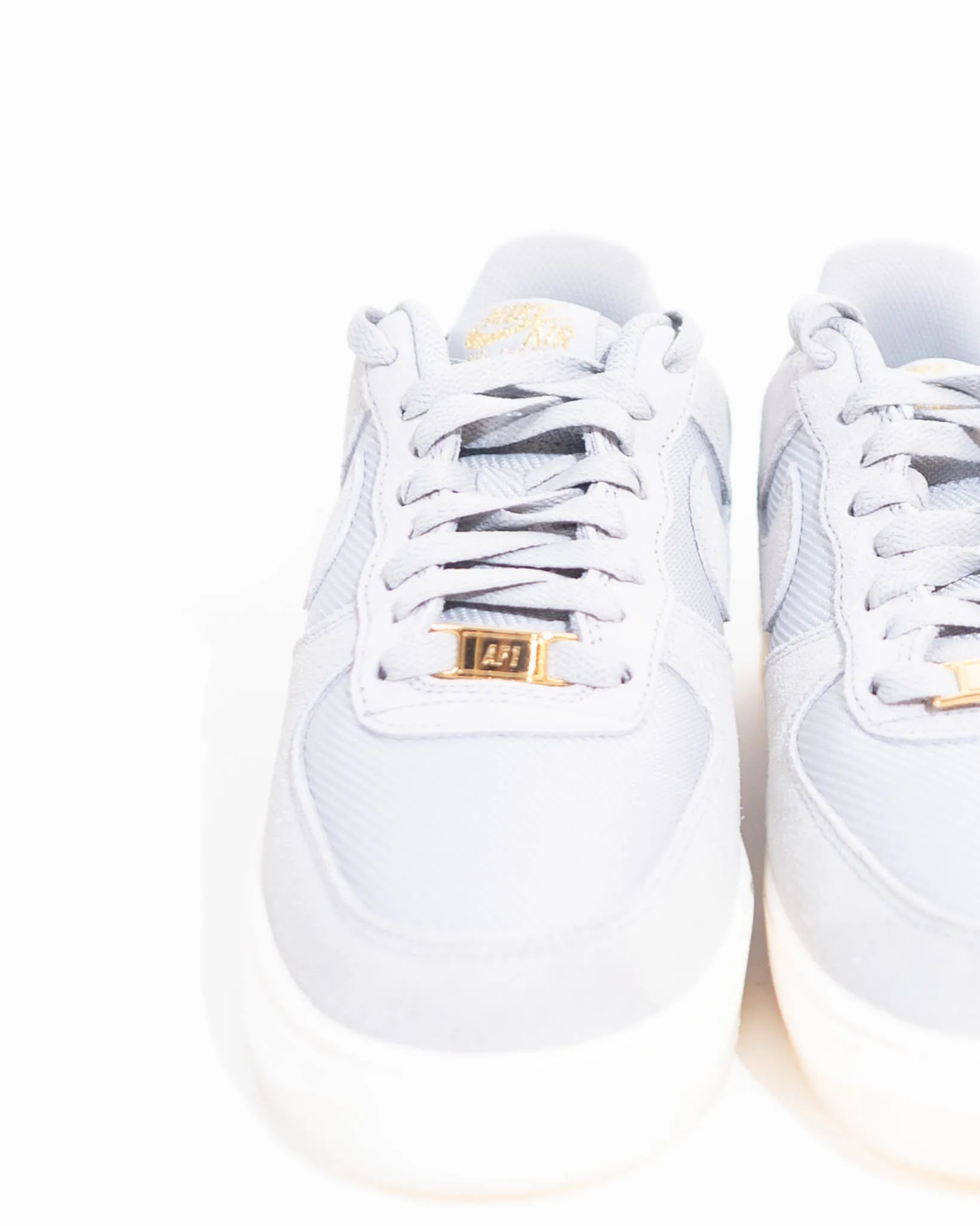 Nike Air Force 1 '07 LV8 Light Smoke Grey/Metallic