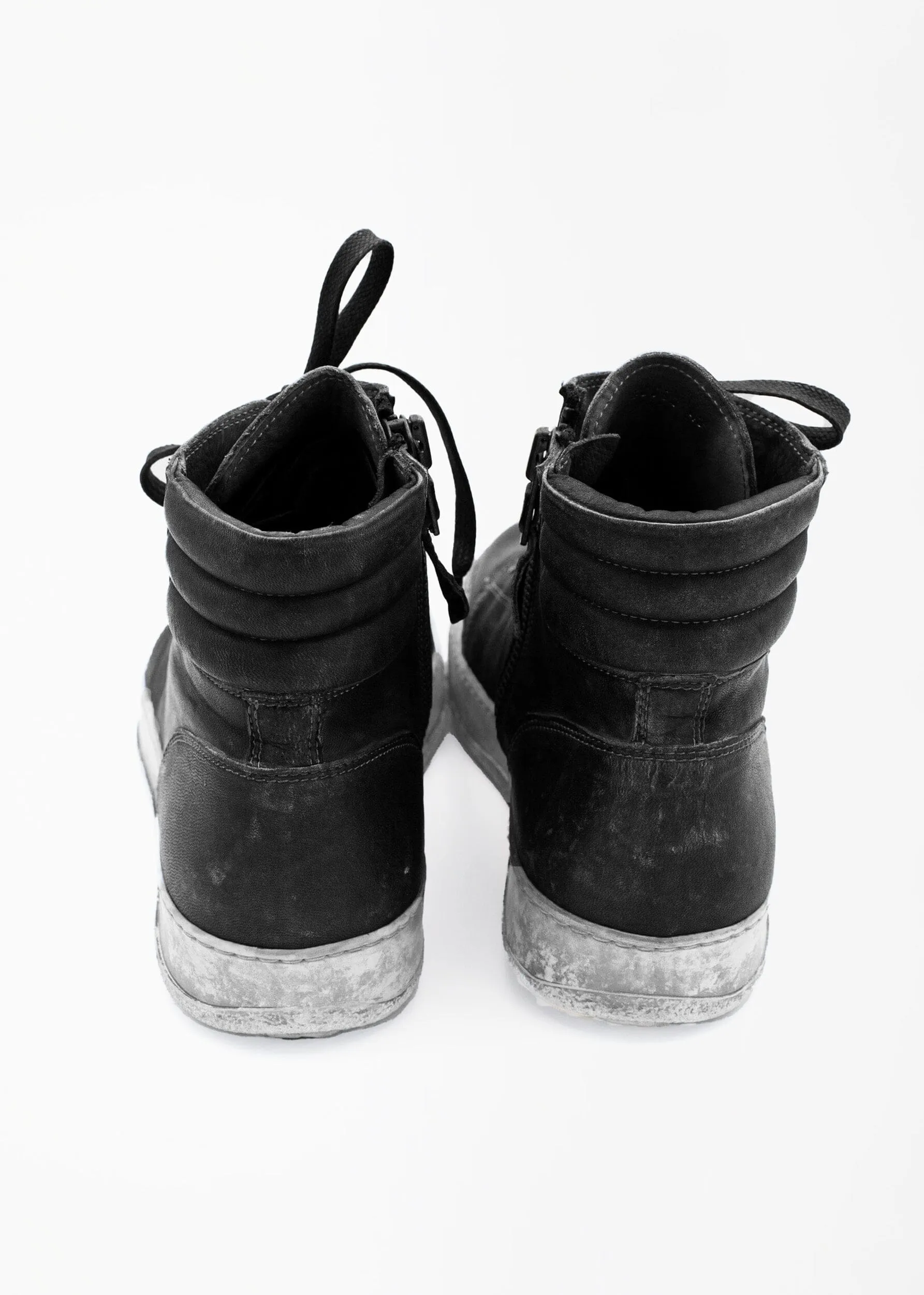 OVER DYED SNEAKER