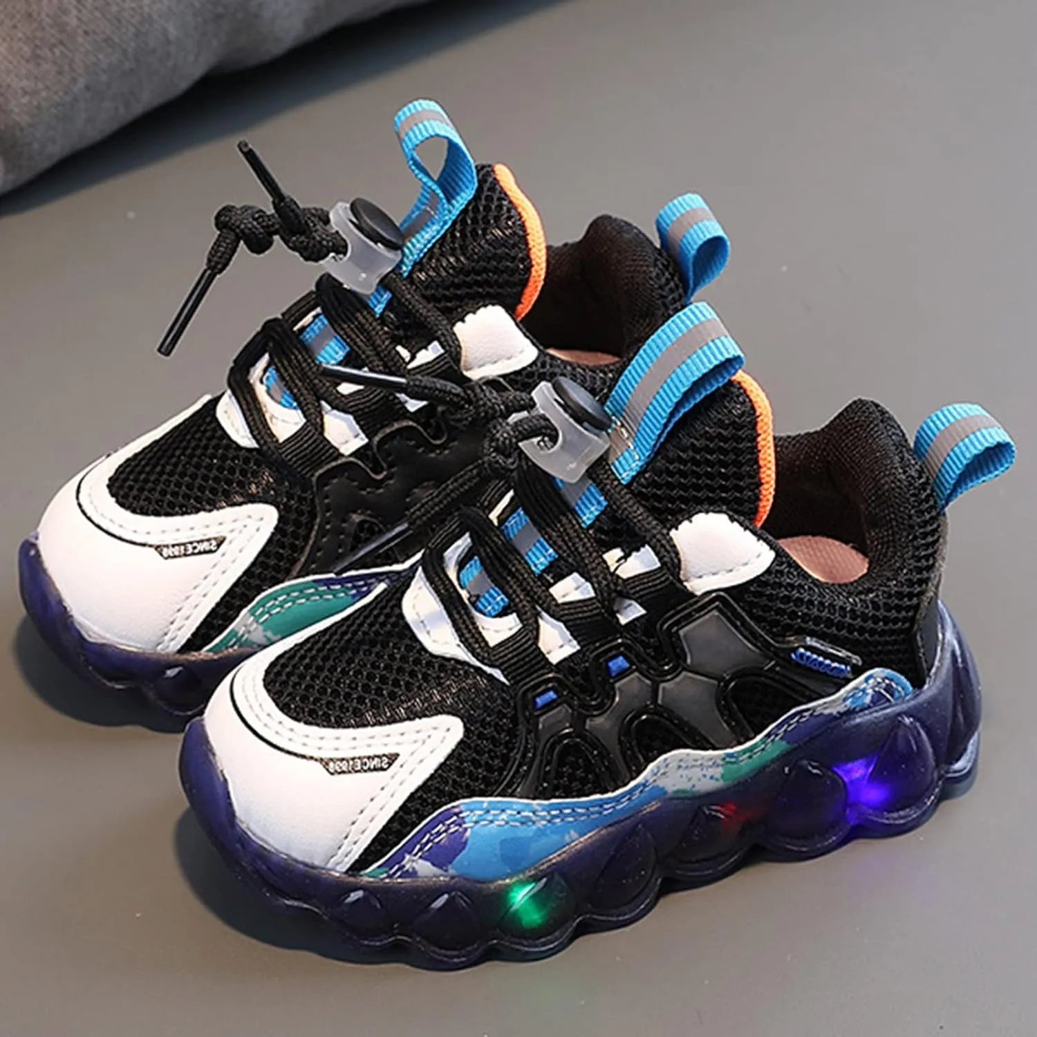 Toddler Girls Boys LED Flashing Sneakers Kids Lightweight Mesh Breathable Soft Sole Casual Sport Shoes for School