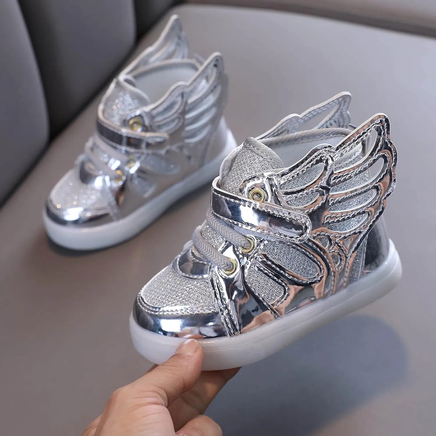 Toddler Light Up Shoes Kids High Top Walking Shoes Boys Girls LED Casual Sneakers Slip On Running Tennis Shoes