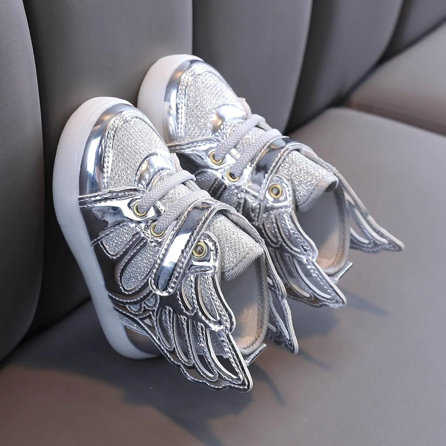 Toddler Light Up Shoes Kids High Top Walking Shoes Boys Girls LED Casual Sneakers Slip On Running Tennis Shoes