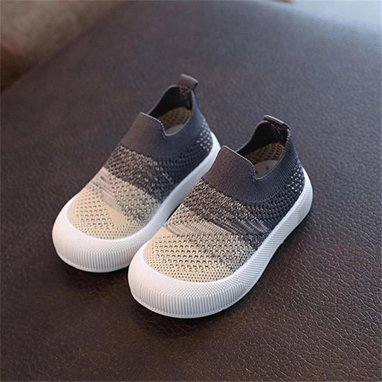 Toddler Non-Slip Walking Shoes Kid Wide Barefoot Shoe Mesh Slip on Sneakers Boys Girls Casual Breathable Tennis Shoes