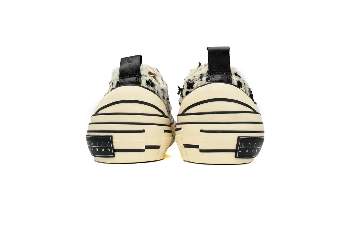 xVESSEL Black Coarse Shoe